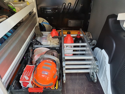 ford transit connect lading op de vloer