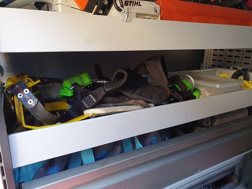 ford transit connect tweede plank materialenrek