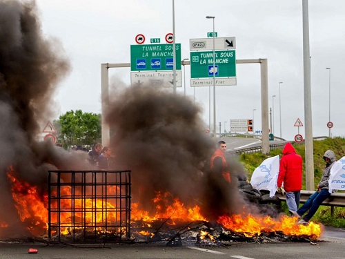toestand bij calais met vluchtelingen, eind 2015