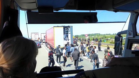 toestand bij calais met vluchtelingen, eind 2015