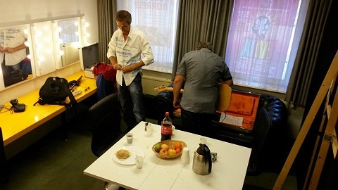 hello george cult tumult veldhoven kleedkamer fons ed