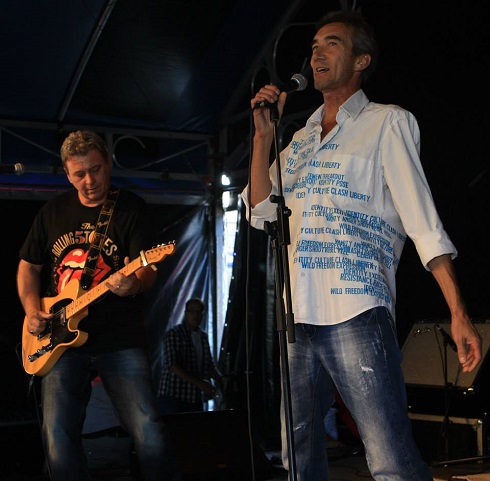 hello george on stage cult en tumult veldhoven