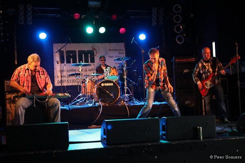 hello george kempensessie 2013: on stage