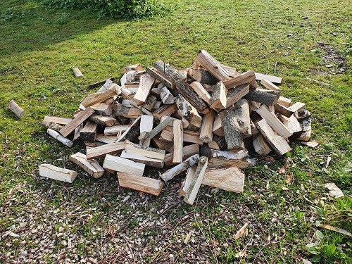 kleine houtstapel voor thuis