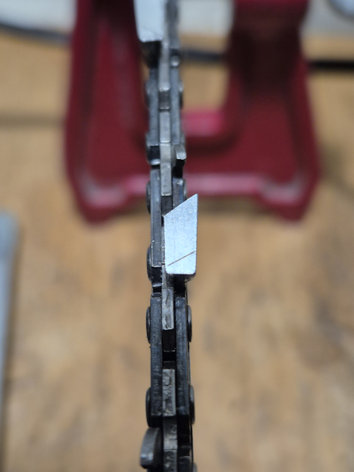 scherpe ketting na onderhoud van stihl kettingzaag ms261