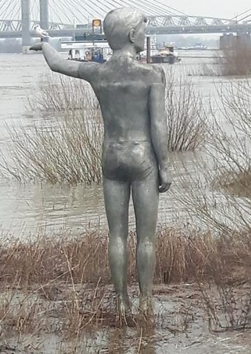 beeld waalkade zaltbommel