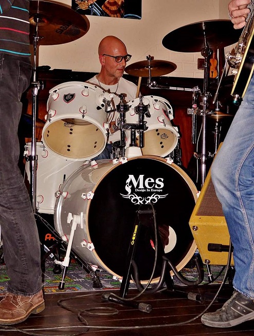 harre on drums at reuring afterparty