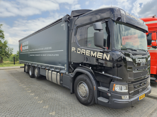 p daemen scania G370 met H&W opbouw voor ancofer waldram steelplates